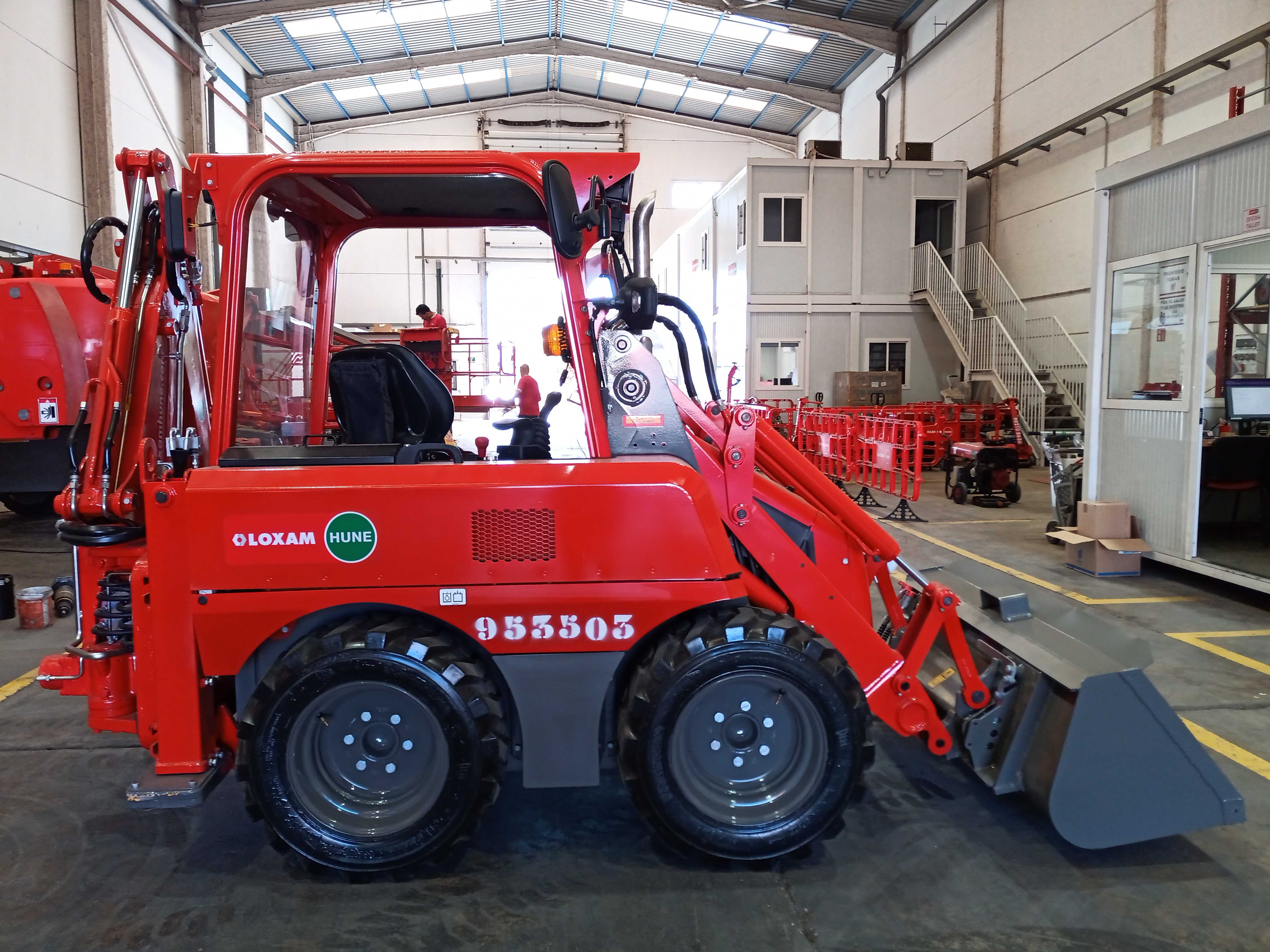 Retroexcavadora Mixta 3.000Kg  image 3